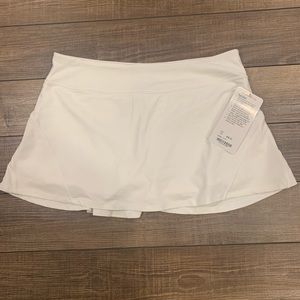 LULULEMON Ace Skirt size 10 NEW